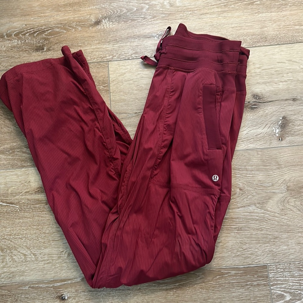 Lululemon pants